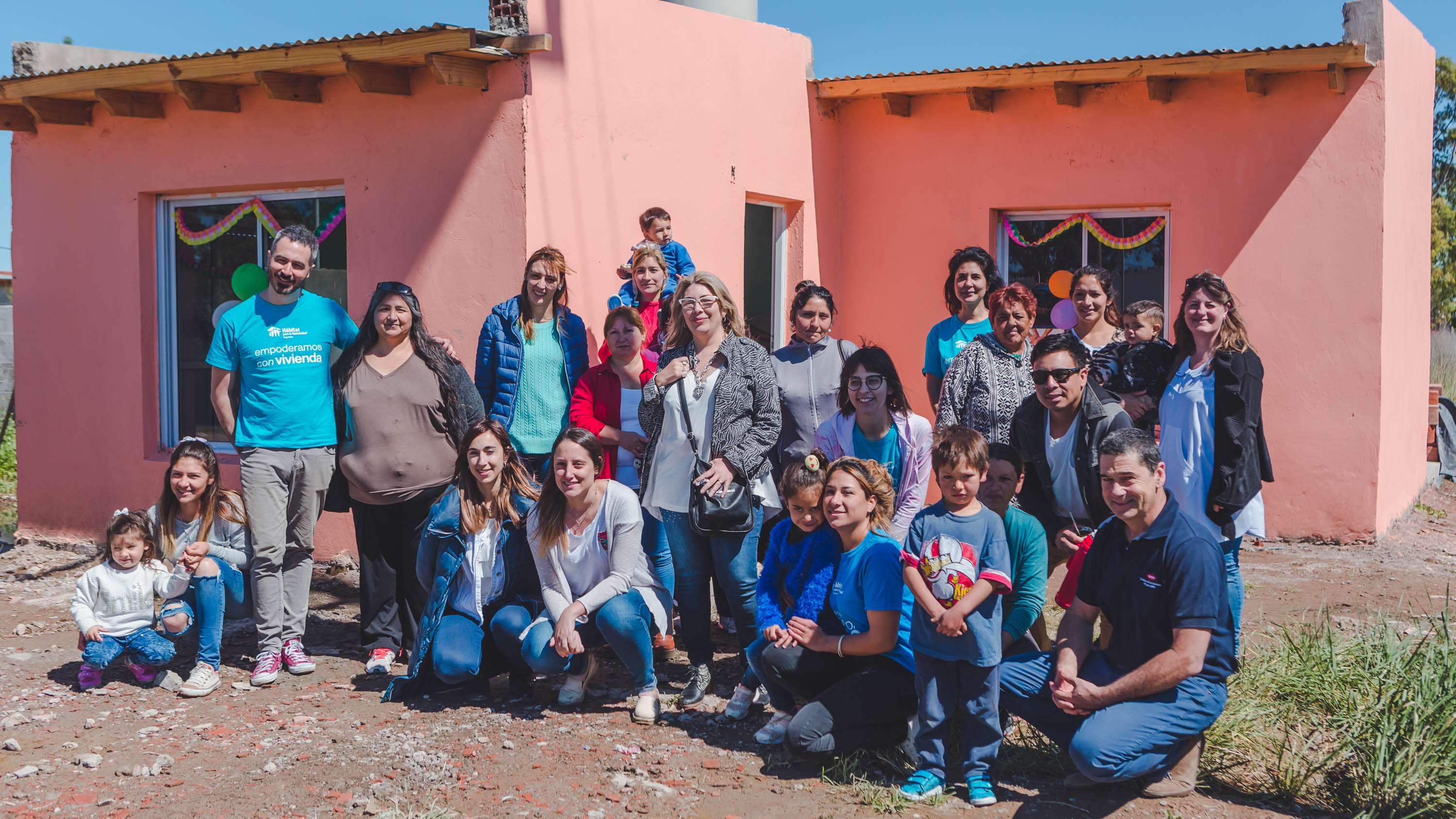 Con la ayuda de Dow Argentina y Habitat Argentina, otra familia más de Bahía Blanca  ya vive en su nueva casa con la ayuda de Dow Argentina y Habitat Argentina, otra familia más de Bahía Blanca  ya vive en su nueva casa